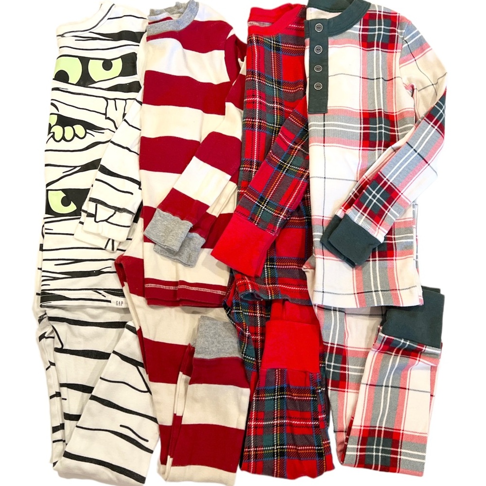 Lot of kids holiday pajamas, GAP, Old Navy, Hearth & Hand size 5.